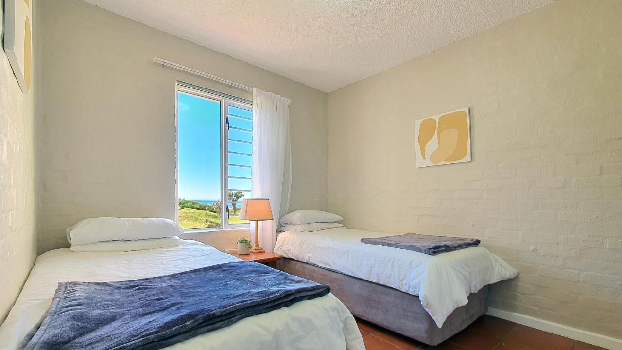 Escape To Paradise: Beachside Apartment Jeffreys Bay Exteriör bild